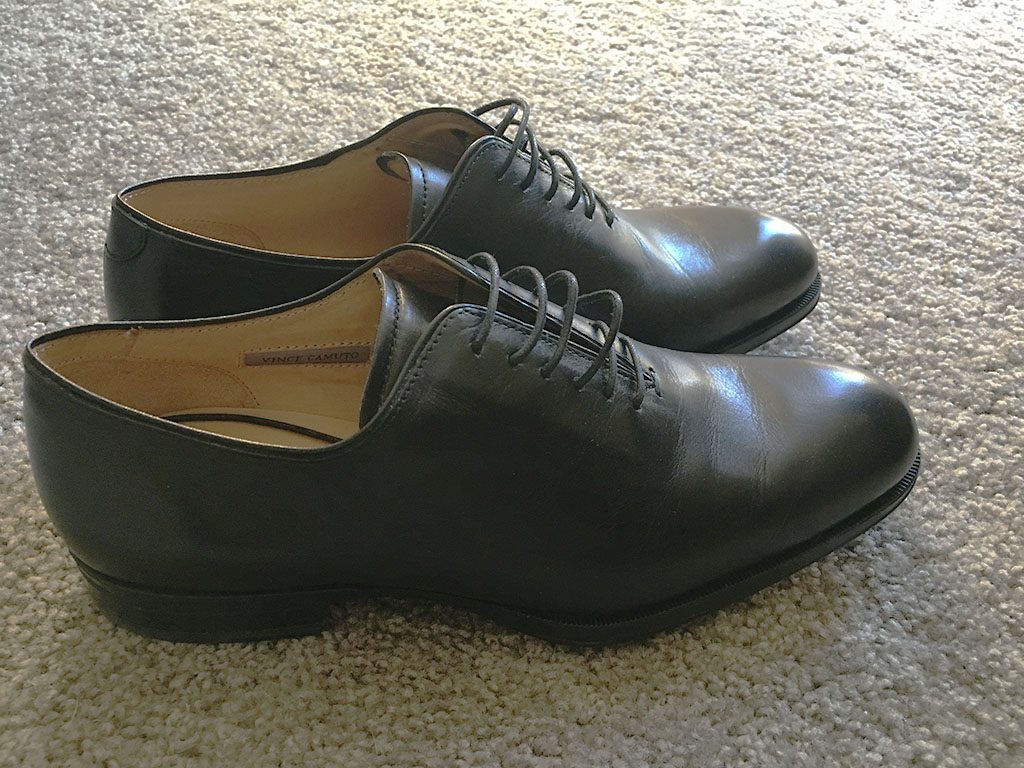 Vince Camuto Oxford, top view of the men's whole cut oxfords and have a wider base and rubber sole